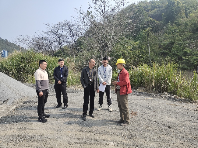 铁龙镇开展企业污染防治检查.png
