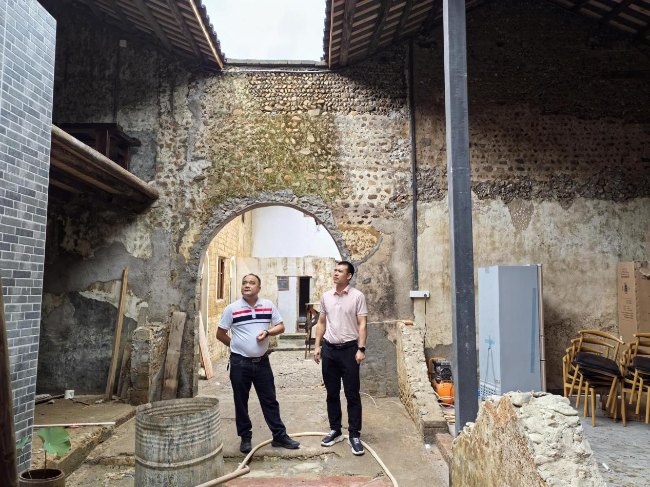 江尾镇南塘村典型村培育工作提质增效 古村书屋建设正加速推进.png