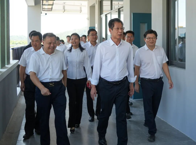 翁源县举行翁源中学(新城校区)市民开放日活动