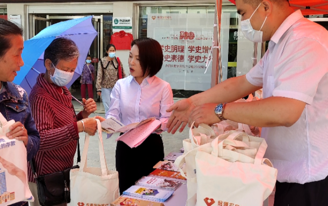 三八红旗手刘新颖 小身体 大力量[00_01_13][20230308-155128].png