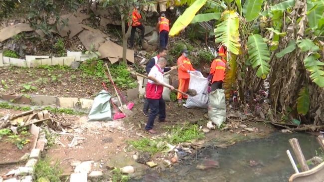 污水乱排  垃圾成堆  脏了环境  丢了[00_01_18][20230429-170710].png