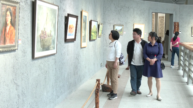 翁源县学习贯彻党的二十大精神美术作品展开[00_01_07][20230502-154234].png