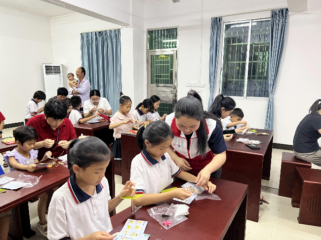 翁城镇开展“弘扬传统 寄情端午--我在新时代文明实践中心过端午”活动.JPG