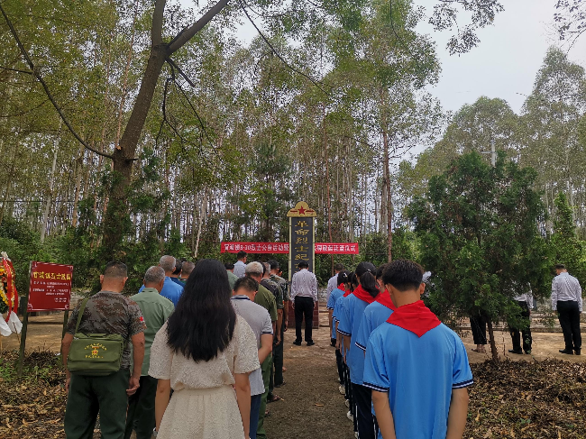 官渡镇开展“9&middot;30”烈士纪念日公祭活动官渡镇开展“9&middot;30”烈士纪念日公祭活动 (2).jpg