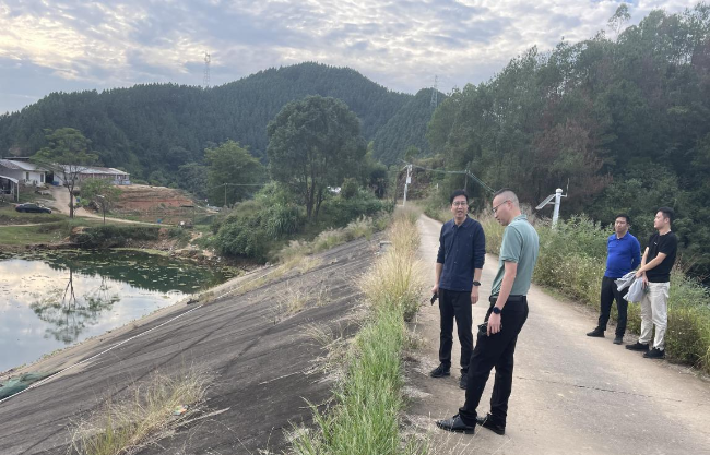 翁源县人民法院一行到江尾镇开展水库巡查.png