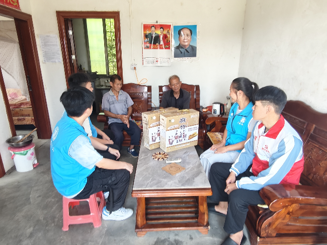江尾镇开展困难残疾人家庭入户走访工作.png