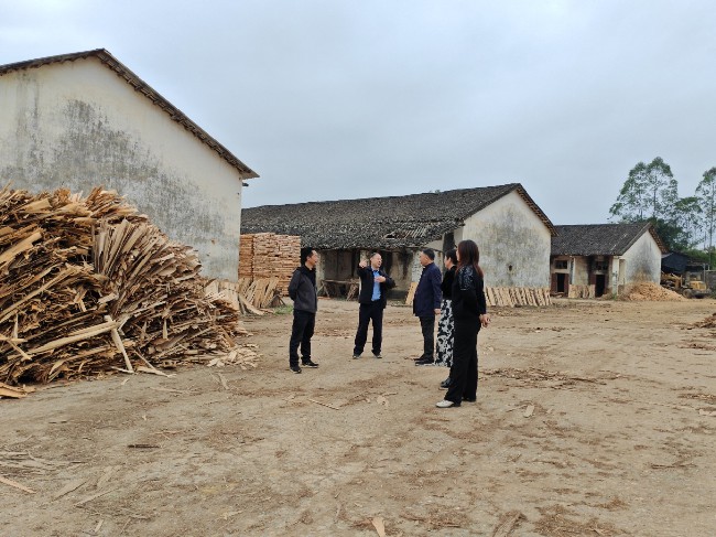 周陂镇领导接待东莞客商考察调研.jpg