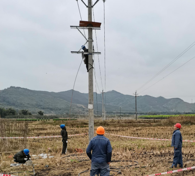 园洞水库通电工程施工现场。刘武 摄.jpg