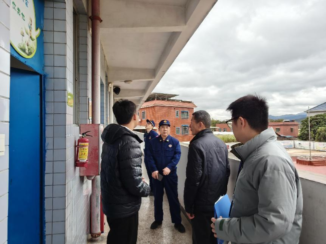筑牢安全防线！翁城镇开展校园消防安全隐1.png