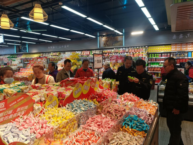 江尾镇开展节前食品安全联合检查 .png