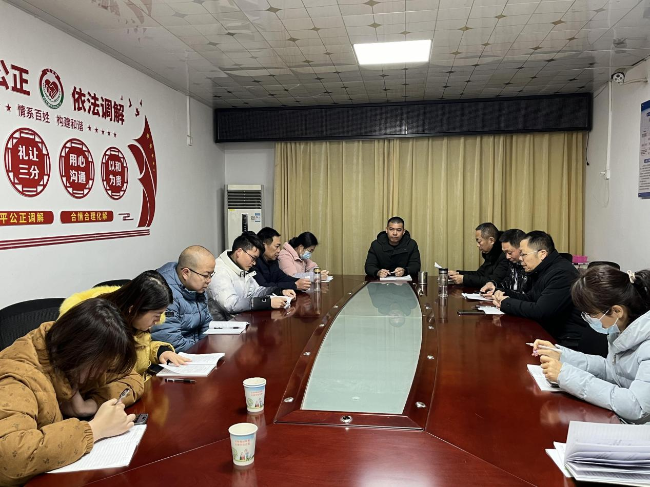 江尾镇召开扫黑除恶工作推进会.png