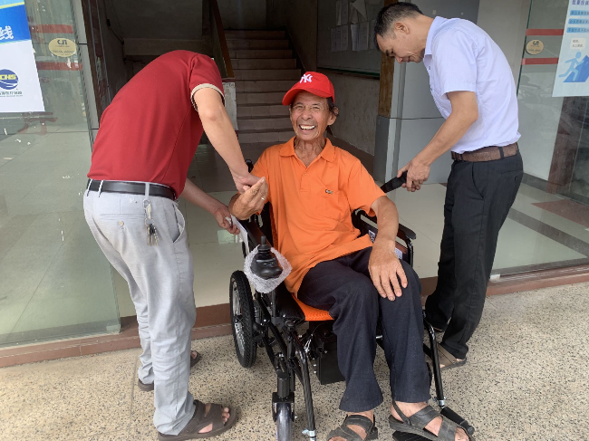 铁龙镇残联开展“温暖助残 辅具助兴”辅助器具发放活动.png