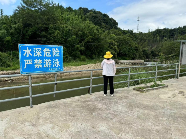 “戏水夏日 防溺当先”龙仙镇多举措开展预防学生溺水工作1.png