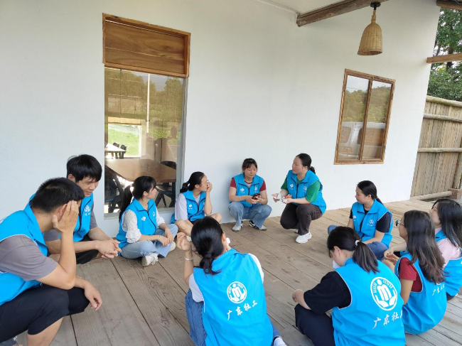 翁城镇社工站开展“凝心聚力共成长 ”主题团建活动.png