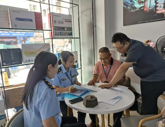 龙仙镇开展“双随机、一公开”检查.png