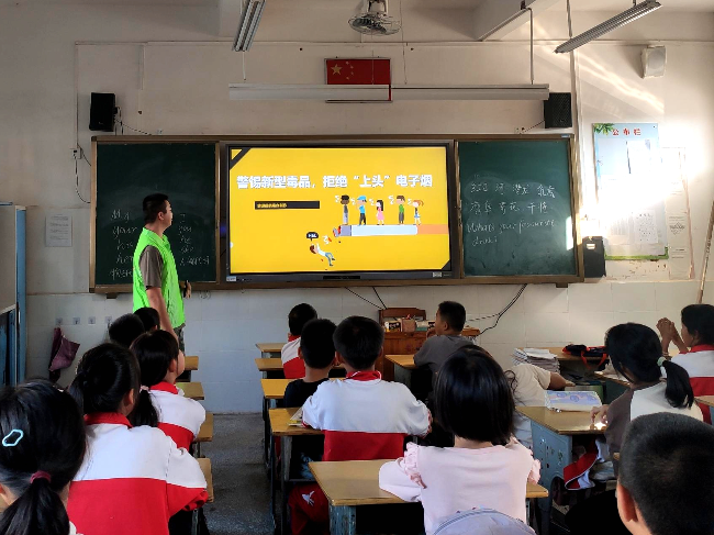 官渡镇：抵制毒品侵害、共创无毒校园.jpg