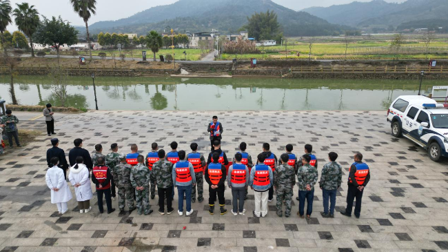 江尾镇开展应急演练 提升防汛抗洪能力.png