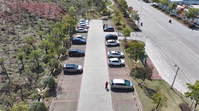 翁源智慧停车雨天安全提醒服务 助力车主安心出行.mp4_20250328_171032.840.jpg