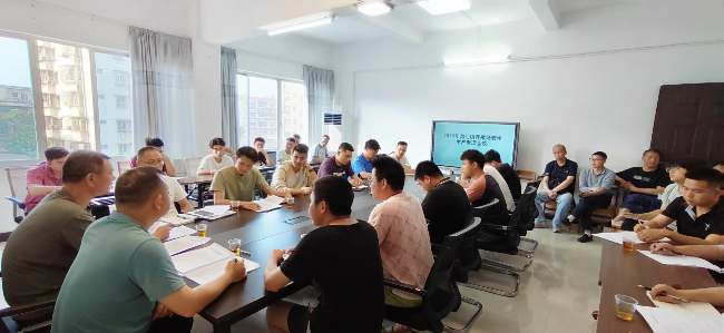 龙仙镇召开规模养殖场安全生产及畜禽养殖污染防治工作部署会.png