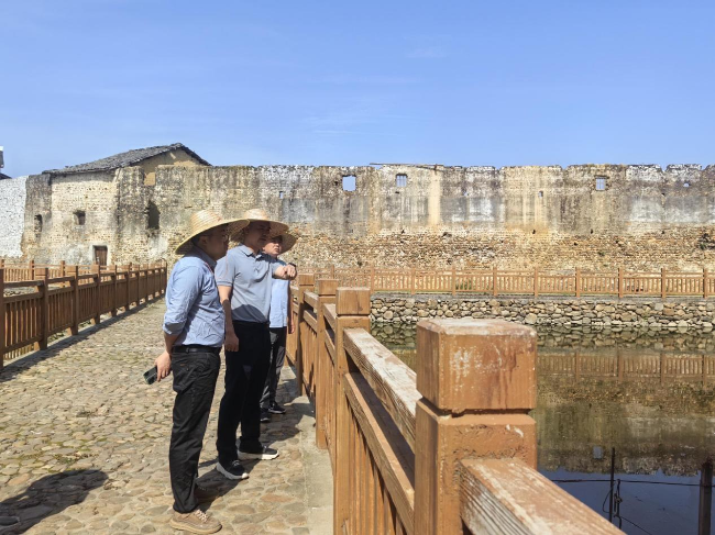 江尾镇组织开展调研工作 全力谋划典型村产业新篇.png