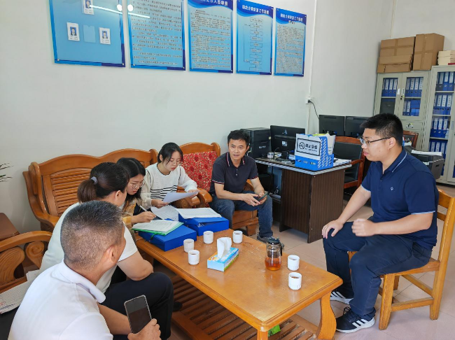 县统计局到江尾镇开展农村统计数据质量核查.png