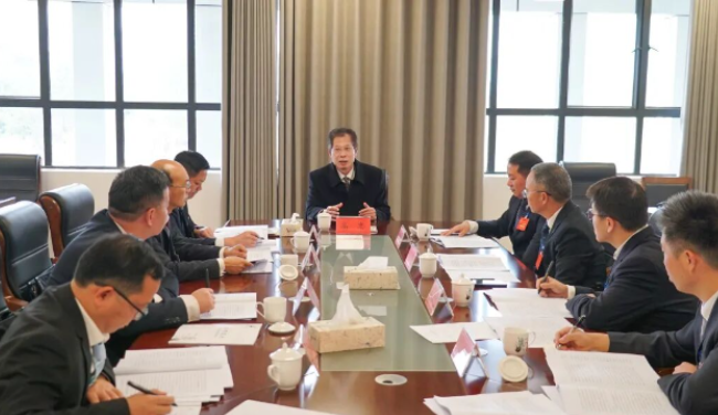 高忠参加县委十四届十次全会暨县委经济工作会议分组讨论